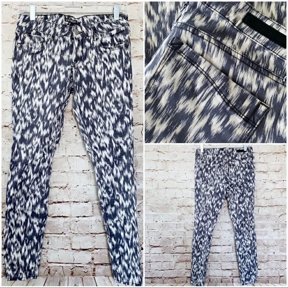 Express ikat printed skinny jeans
